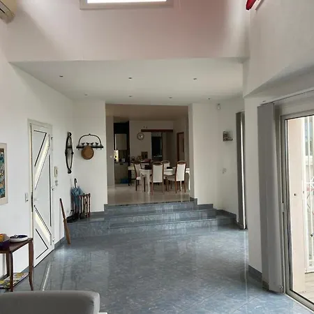 Nice House With Swimming Pool In